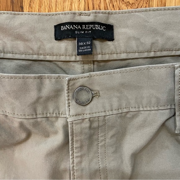 Banana Republic Tan Chinos - Picture 2 of 6